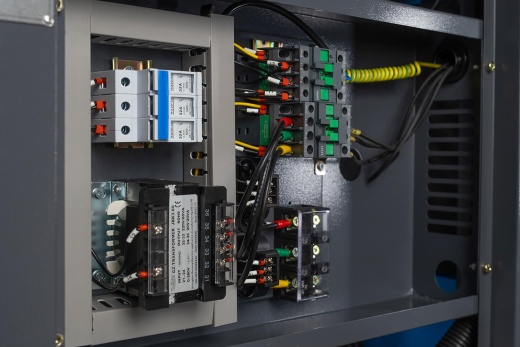 Винтовой компрессор Hansmann RSA 5.5 10 с частотником